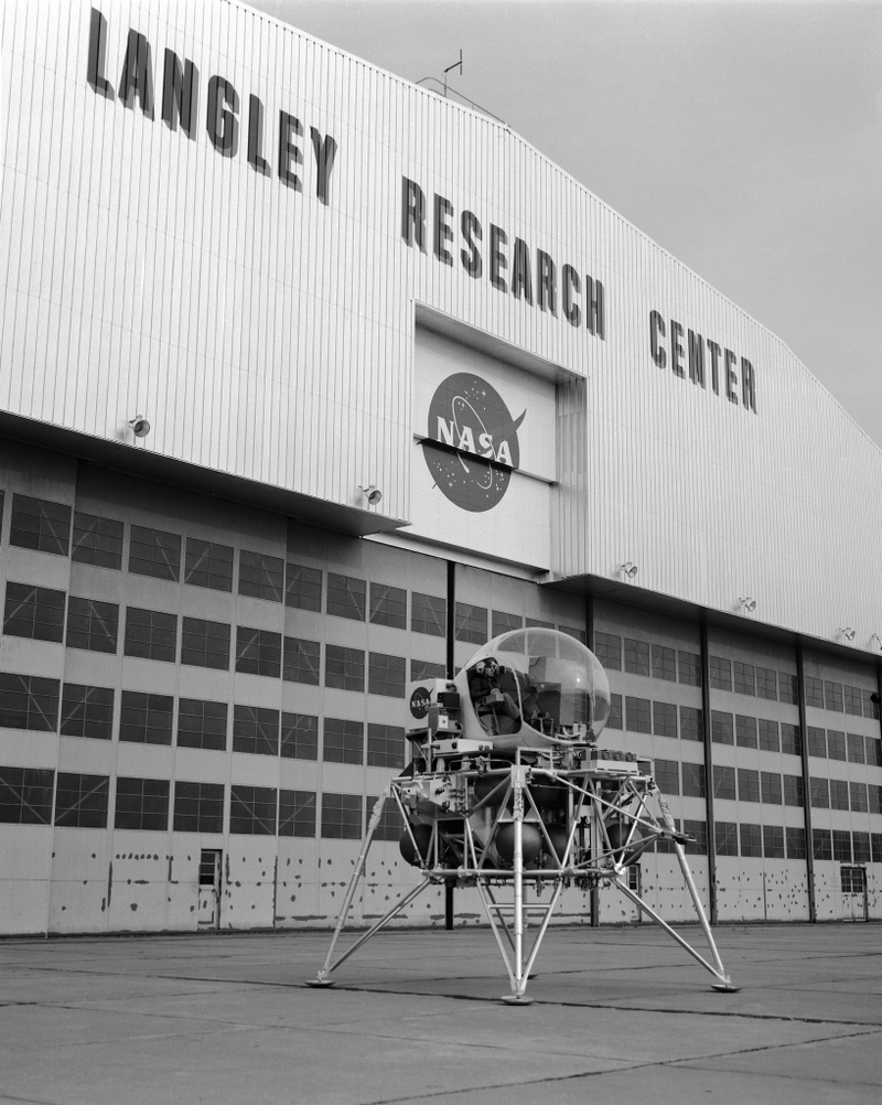 Illustration for article titled The Saga of NASA's Short-Lived "Lost" Logo